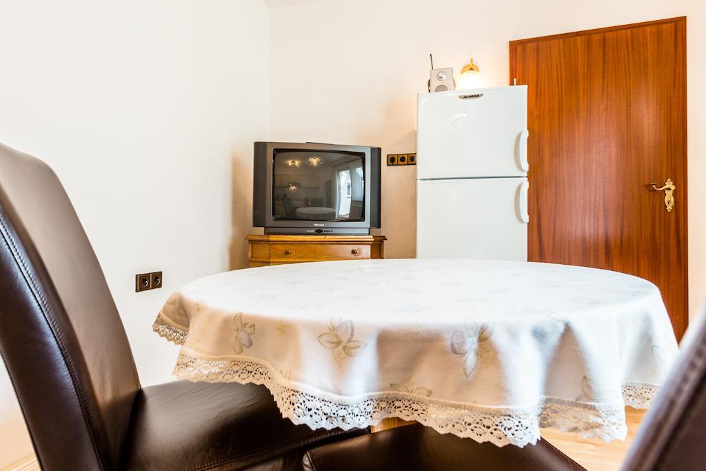Ferienwohnung Koeln-Altstadt-Nord الغرفة الصورة