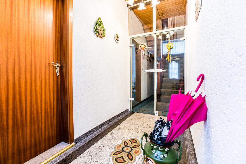 Ferienwohnung Koeln-Altstadt-Nord الغرفة الصورة